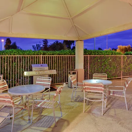 Sonesta Simply Suites Phoenix Tempe
